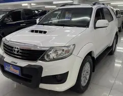 TOYOTA HILUX SW4 3.0 SRV 4X4 7 LUGARES 16V TURBO INTERCOOLER DIESEL 4P AUTOMÁTICO TOYOTA HILUX SW4 3.0 SRV 4X4 7 LUGARES 16V TURBO INTERCOOLER DIESEL 4P AUTOMÁTICO