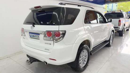 TOYOTA-HILUX SW4-2012