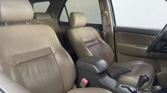 TOYOTA-HILUX SW4-2012