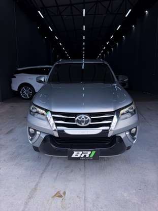 TOYOTA-HILUX SW4-4.0 SRX 4X4 7 LUGARES V6 24V GASOLINA 4P AUTOMÁTICO TOYOTA-HILUX SW4-2016