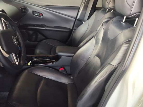 TOYOTA-PRIUS-2018