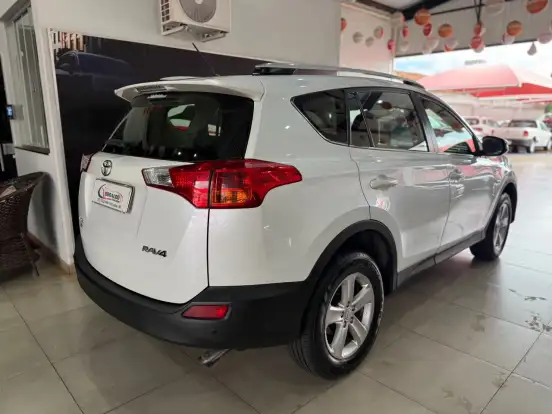 TOYOTA-RAV4-2014