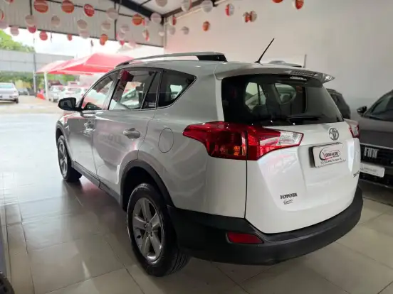 TOYOTA-RAV4-2.0 4X2 16V GASOLINA 4P AUTOMÁTICO TOYOTA-RAV4-2014