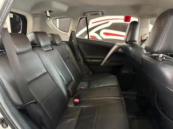 TOYOTA-RAV4-2014