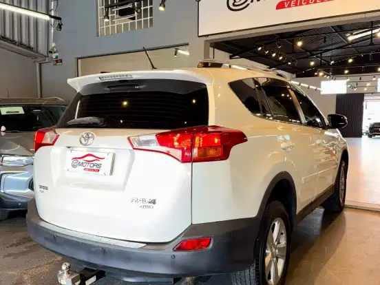 TOYOTA-RAV4-2.0 4X4 16V GASOLINA 4P AUTOMÁTICO TOYOTA-RAV4-2013