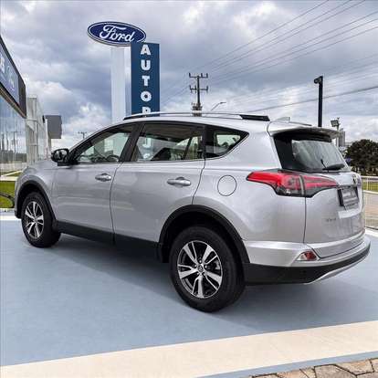 TOYOTA-RAV4-2018