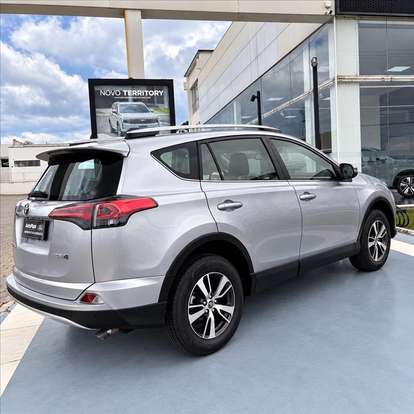 TOYOTA-RAV4-2018