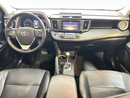 TOYOTA-RAV4-2018