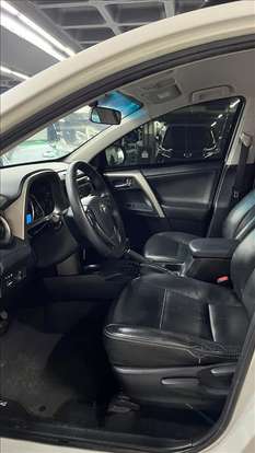 TOYOTA-RAV4-2014