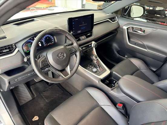 TOYOTA-RAV4-2024