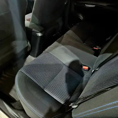 TOYOTA-YARIS-2019
