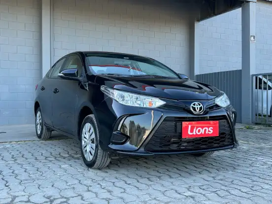 TOYOTA-YARIS-2024