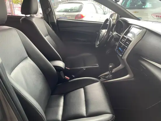 TOYOTA-YARIS-2018