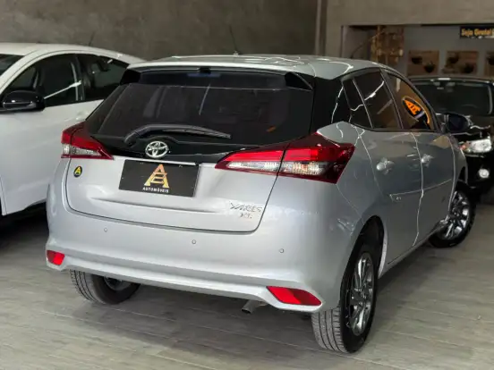 TOYOTA-YARIS-2022