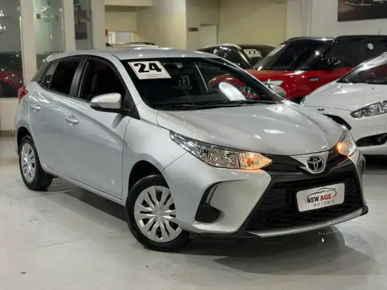 TOYOTA-YARIS-2023