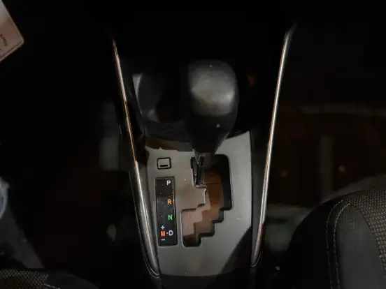 TOYOTA-YARIS-2023