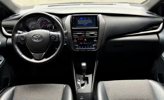 TOYOTA-YARIS-2022