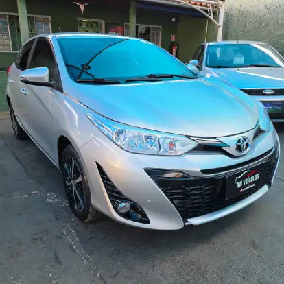 TOYOTA-YARIS-2018