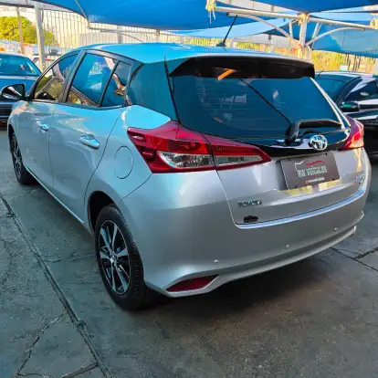 TOYOTA-YARIS-2018