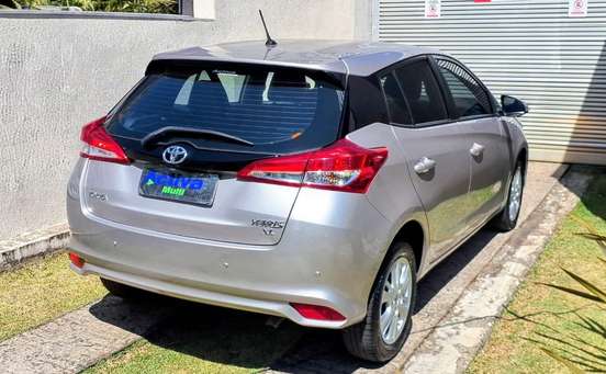TOYOTA-YARIS-2018