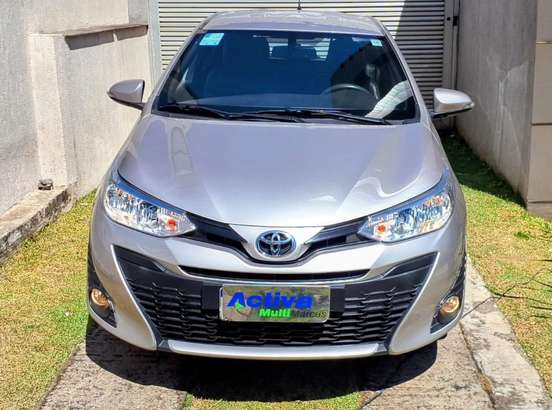 TOYOTA-YARIS-2018