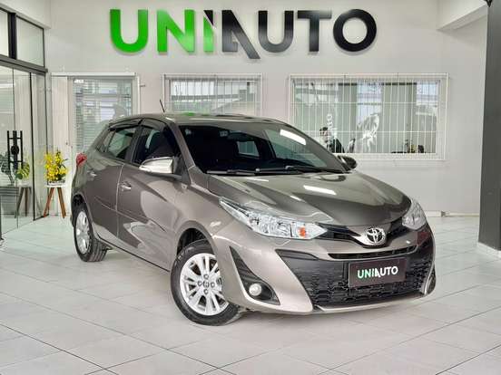 TOYOTA-YARIS-2019