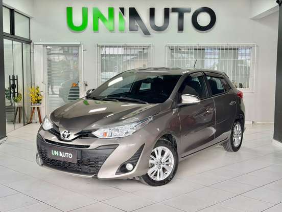 TOYOTA-YARIS-2019