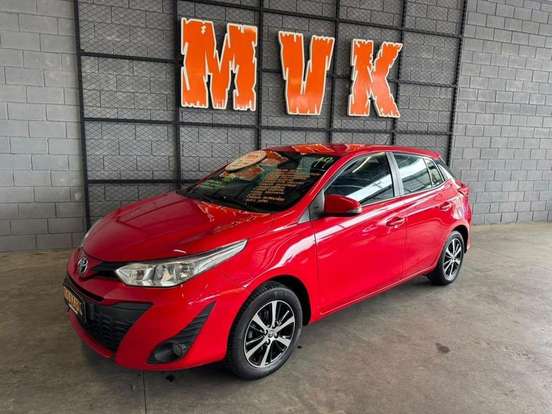 TOYOTA-YARIS-2018