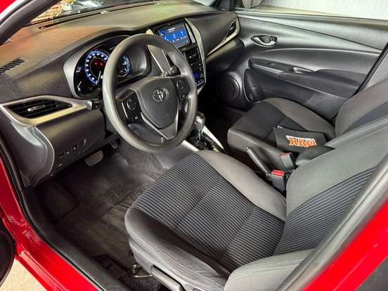 TOYOTA-YARIS-2018