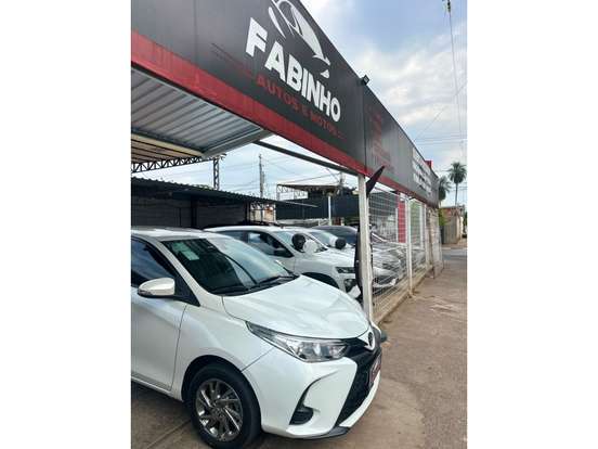 TOYOTA-YARIS-2023