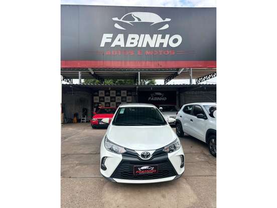 TOYOTA-YARIS-2023