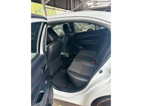 TOYOTA-YARIS-2023