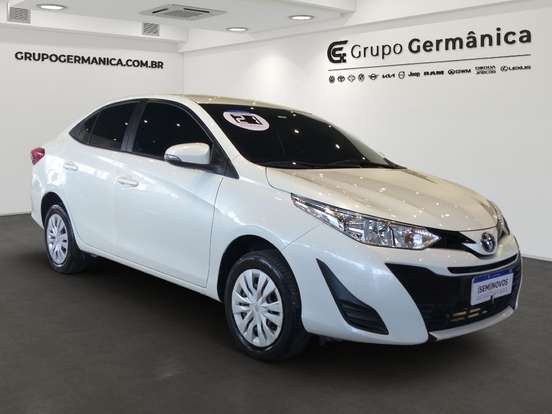 TOYOTA-YARIS-2020