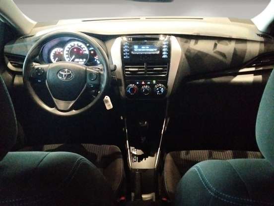 TOYOTA-YARIS-2020