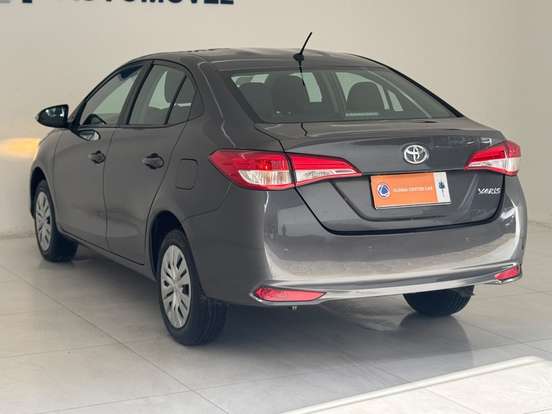 TOYOTA-YARIS-2022