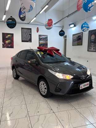 TOYOTA-YARIS-2022