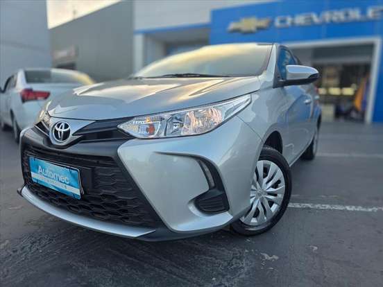 TOYOTA-YARIS-2024