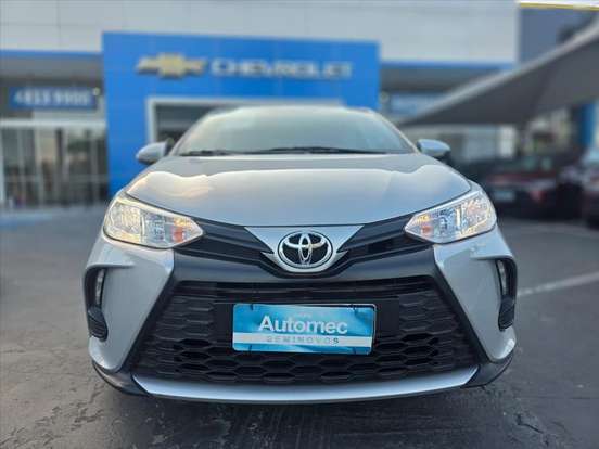 TOYOTA-YARIS-2024