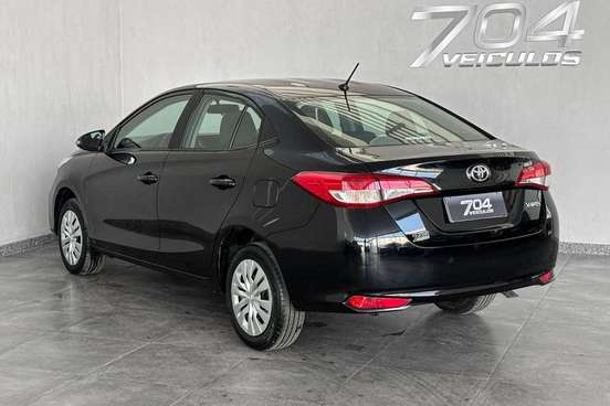 TOYOTA-YARIS-2024