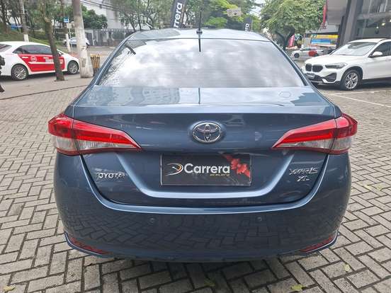 TOYOTA-YARIS-2018