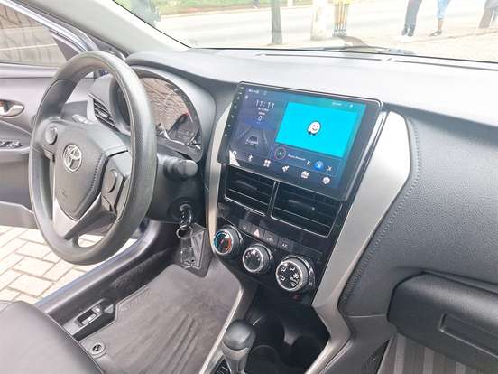 TOYOTA-YARIS-2018