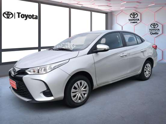 TOYOTA-YARIS-2024