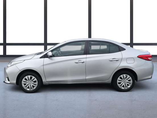 TOYOTA-YARIS-2024