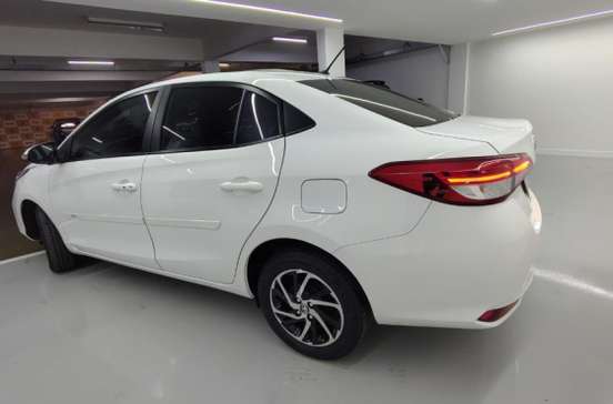 TOYOTA-YARIS-2024