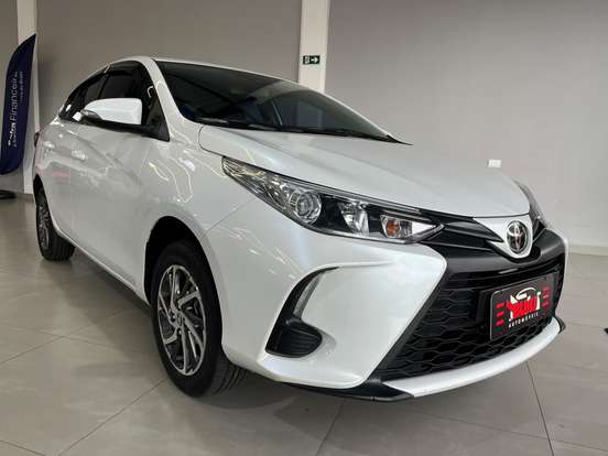 TOYOTA-YARIS-1.5 16V FLEX SEDAN XS CONNECT MULTIDRIVE TOYOTA-YARIS-2022