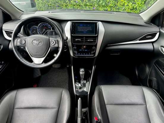 TOYOTA-YARIS-2021