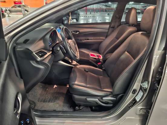 TOYOTA-YARIS-2018