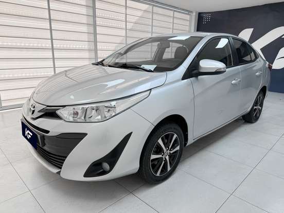 TOYOTA-YARIS-2020