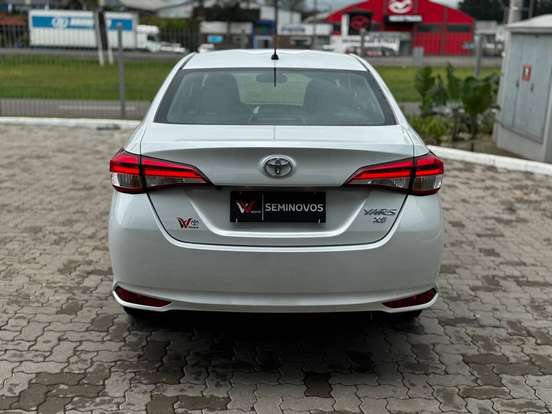 TOYOTA-YARIS-1.5 16V FLEX SEDAN XS MULTIDRIVE TOYOTA-YARIS-2023