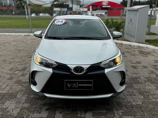 TOYOTA-YARIS-1.5 16V FLEX SEDAN XS MULTIDRIVE TOYOTA-YARIS-2023